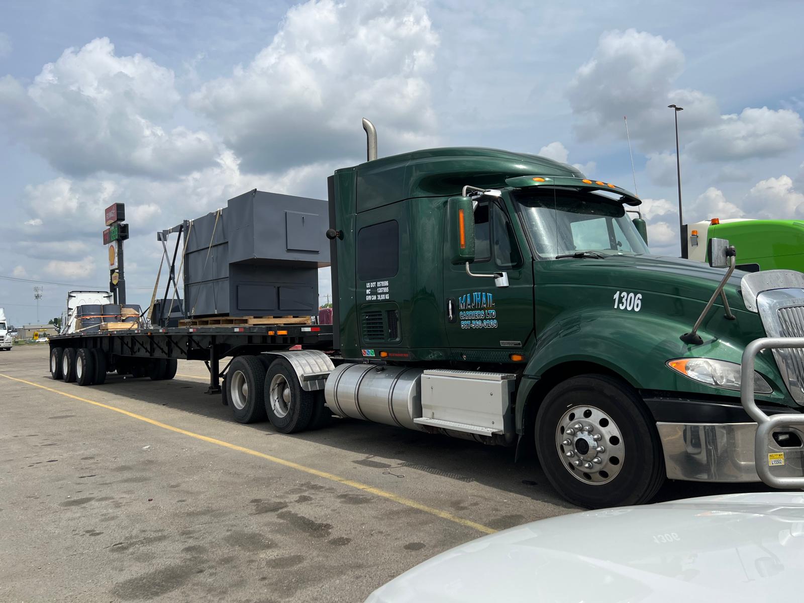 Majhail Carriers truck and flatdeck
